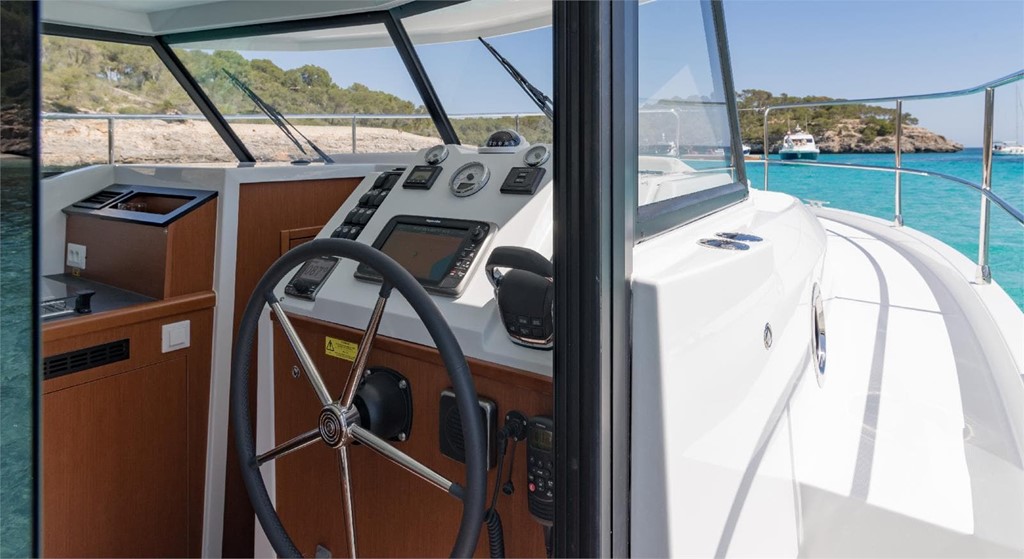 Foto 9 BENETEAU SWIFG TRAWLER 30